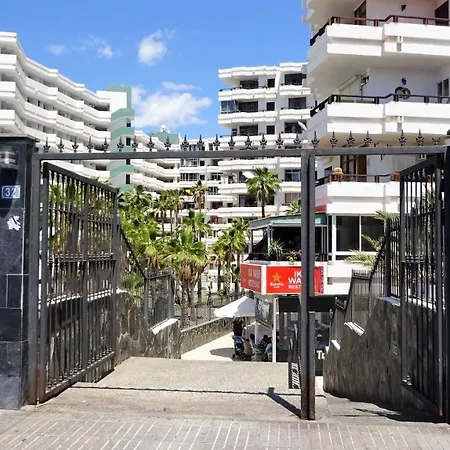 Cherry Friendly * Πλάγια ντελ Ινγκλές